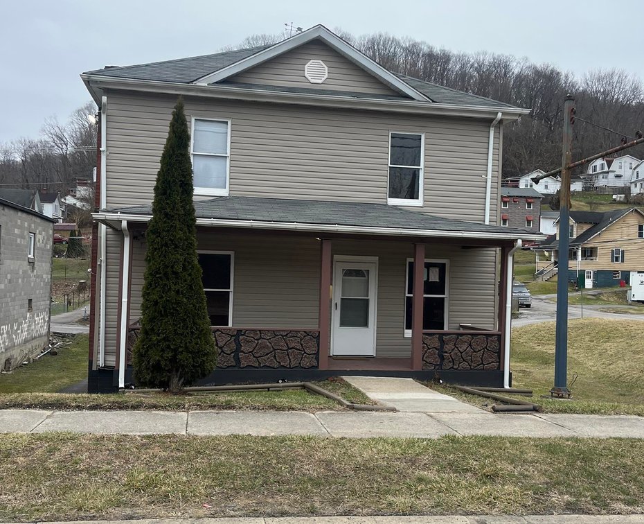 Image for SOLD $143,000 - Move-in Ready 3 Bedroom in Bluefield