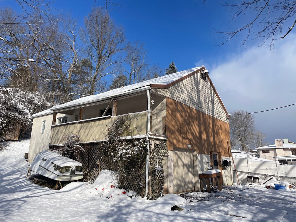 Image for SOLD $28,050 - 3 Bedroom with Full Basement in St. Albans Selling to the Highest Bidder