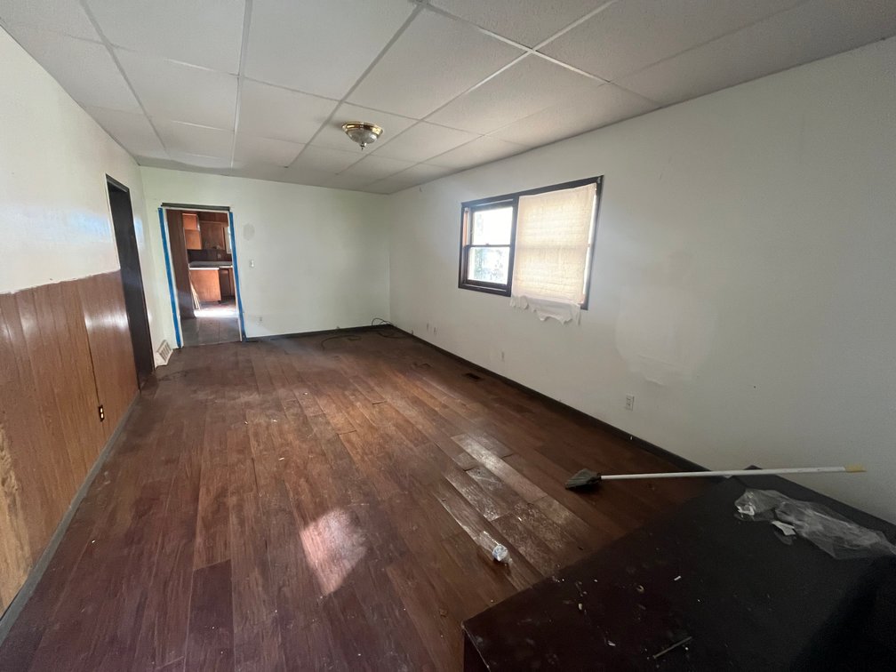 Image for SOLD - 2 Bedroom in Charleston Selling to the Highest Bidder