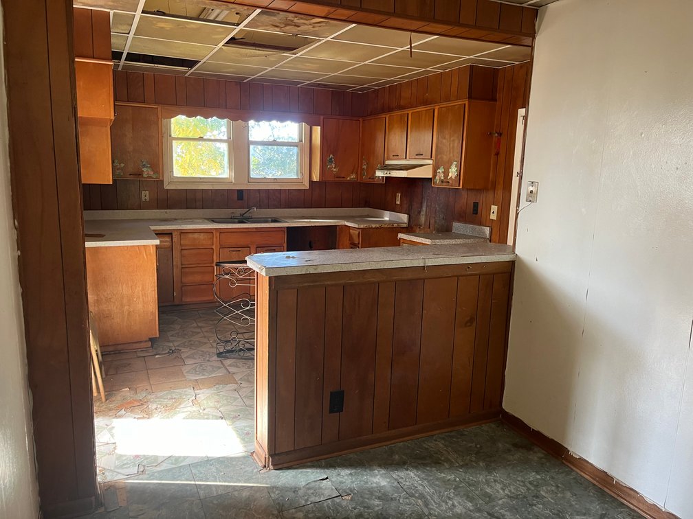 Image for SOLD - 2 Bedroom in Charleston Selling to the Highest Bidder