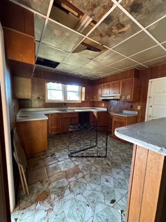 Image for SOLD - 2 Bedroom in Charleston Selling to the Highest Bidder