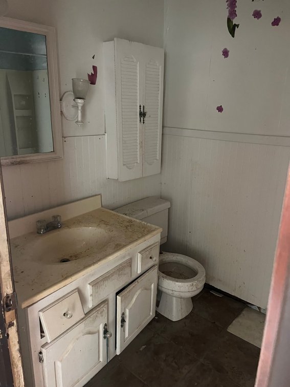 Image for SOLD - 2 Bedroom in Charleston Selling to the Highest Bidder