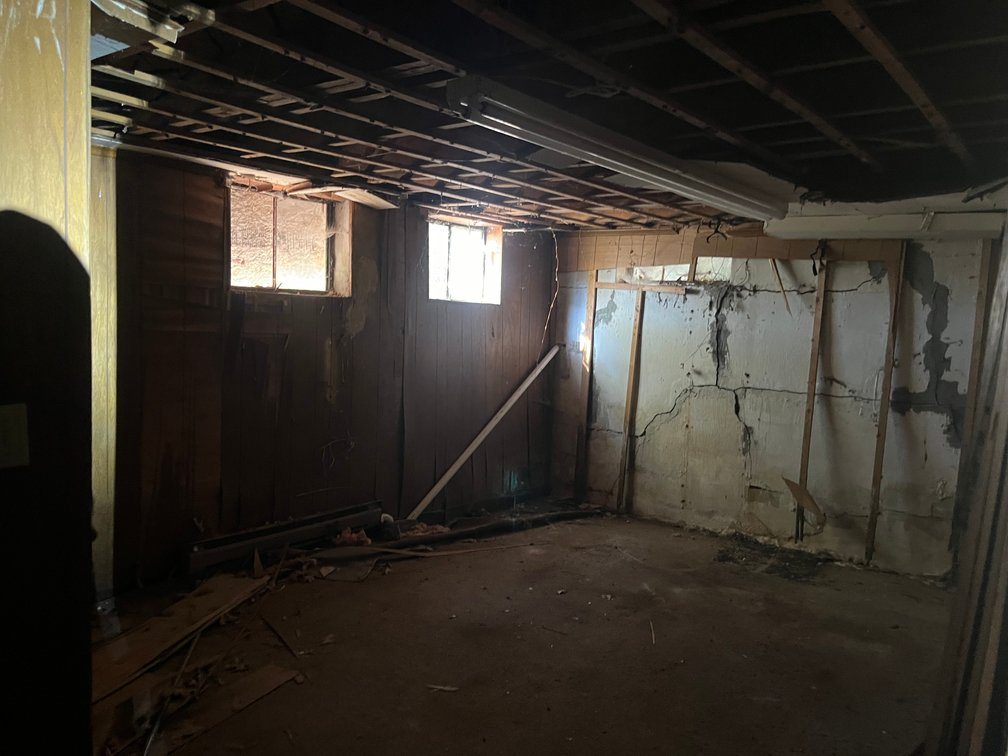 Image for SOLD - 2 Bedroom in Charleston Selling to the Highest Bidder