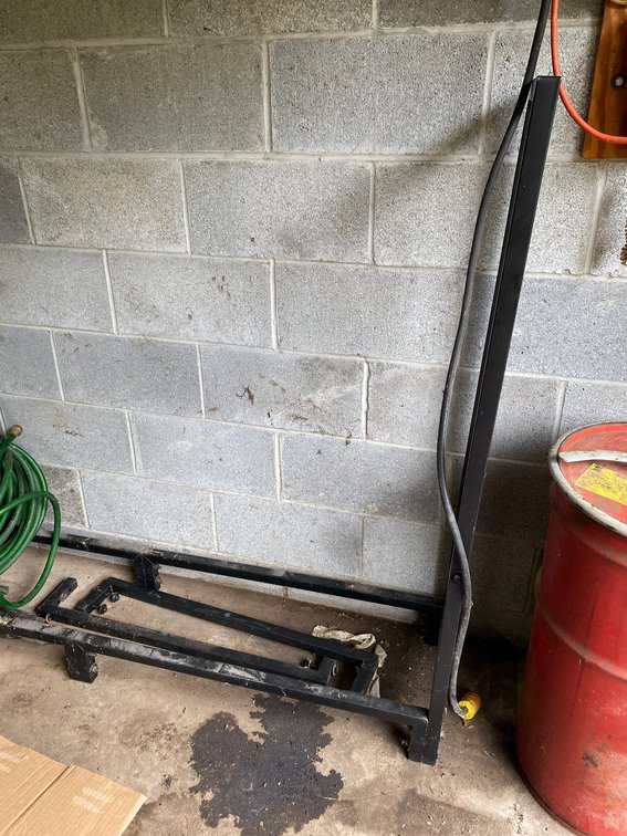 8.5' Log rack