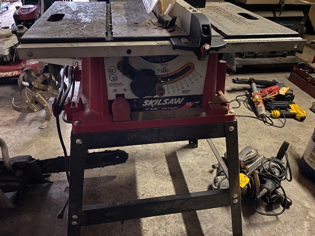Skilsaw table saw