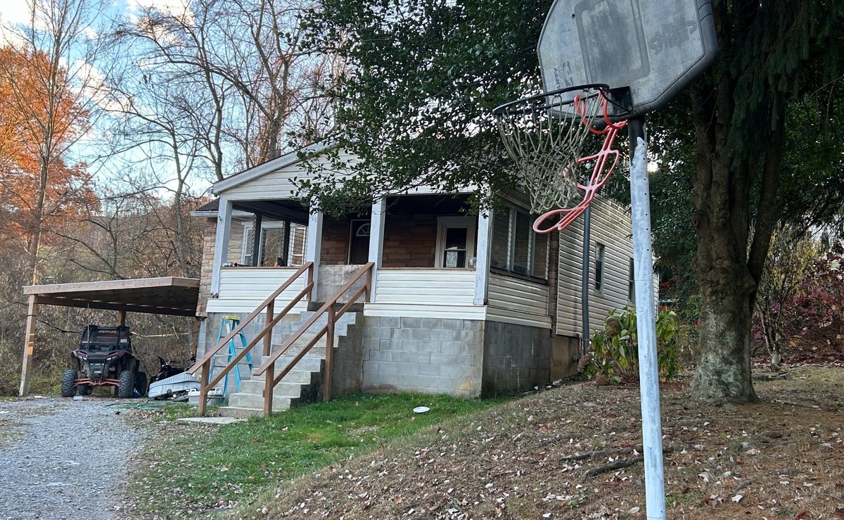 SUBJECT 2:  306 Fairfield Ave. Mannington