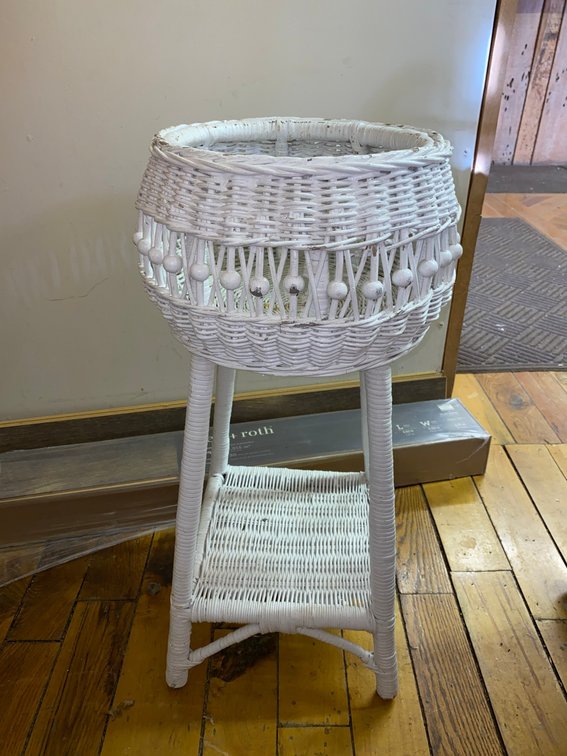 28" Wicker planter