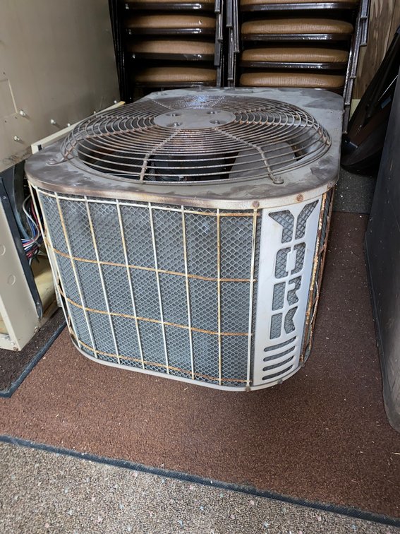 Propane furnace with air condition, in working condition