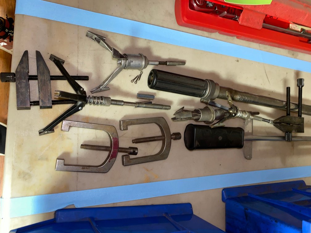 Torque wrench and honing tool