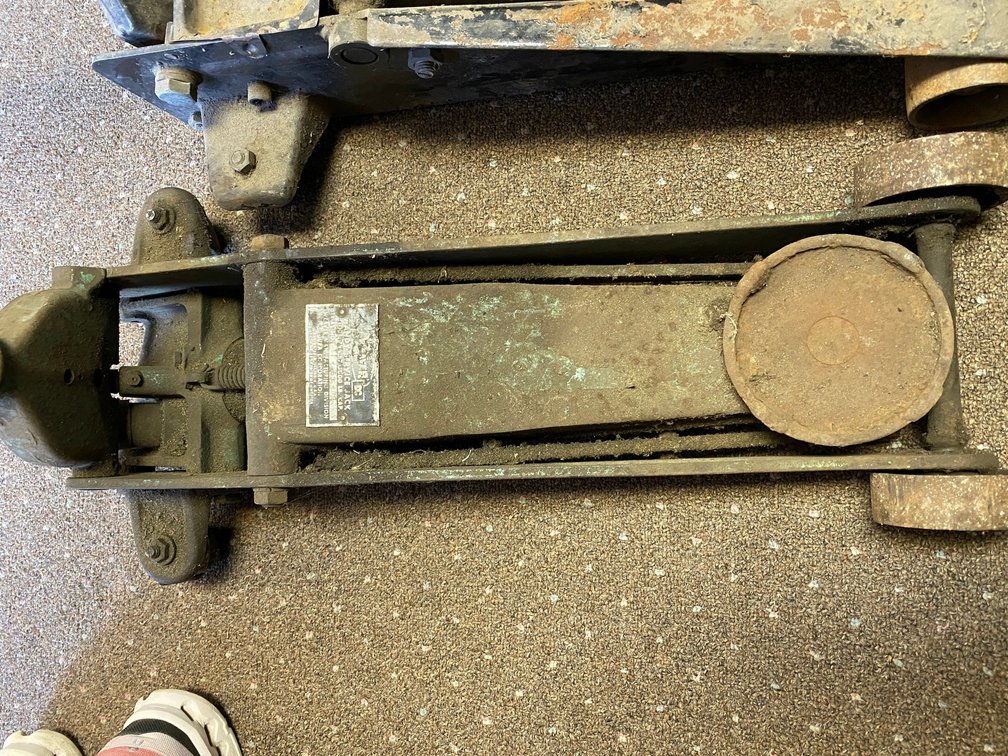Floor Jack 3000 lb. capacity