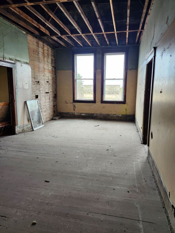 Image for SOLD $34,650 - Versatile Commercial Building in Kingwood Selling to the Highest Bidder