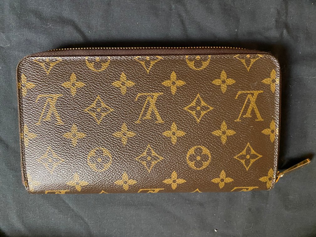 Louis Vuitton wallet 