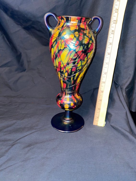 Art glass vase