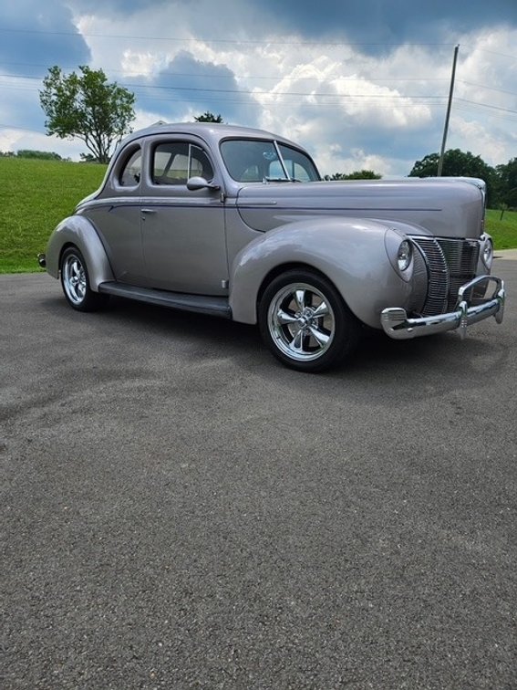 1940 Ford Coupe Deluxe