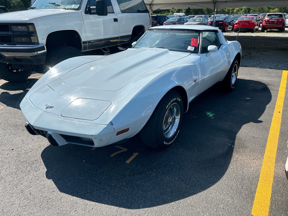 1979 CHEVRO CORVETTE