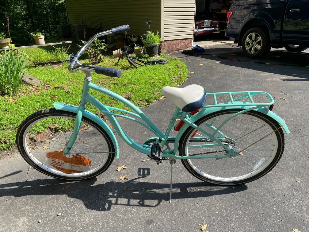 Ladies beach cruiser bicycle