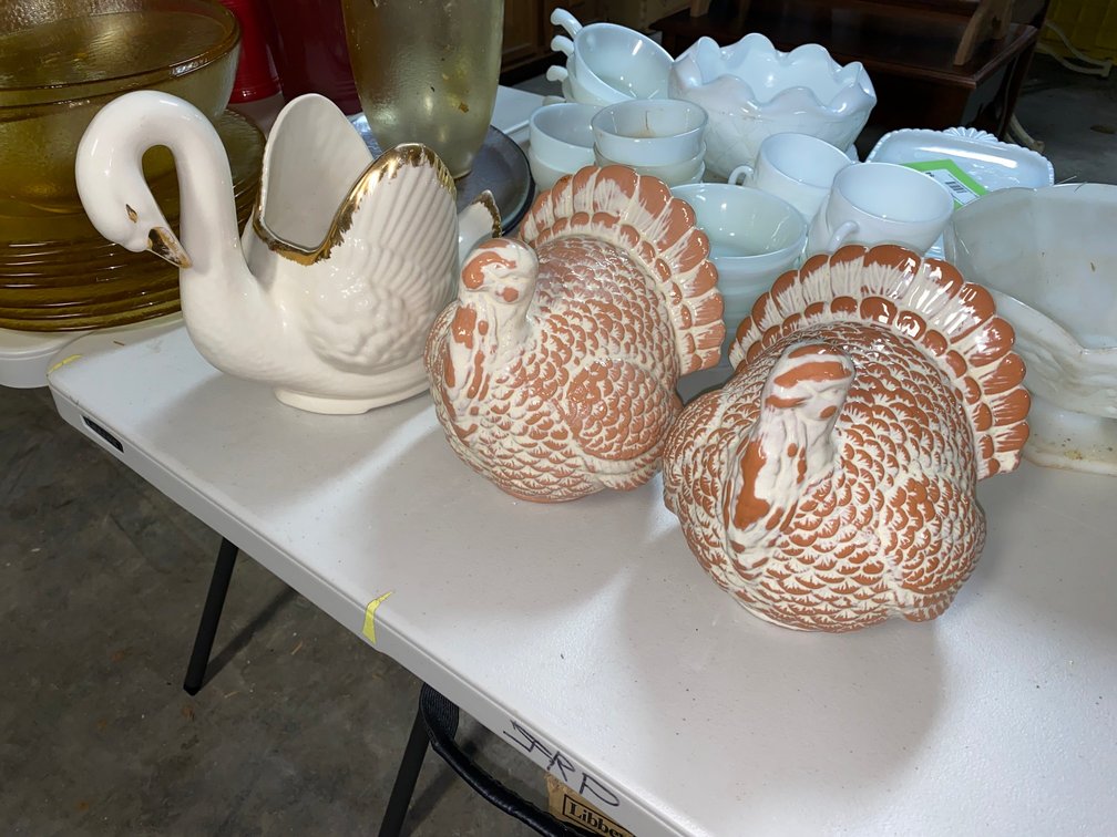 Decorative turkeys and a swan