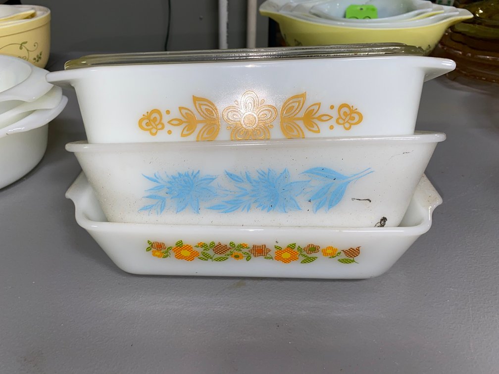 Pyrex bake ware