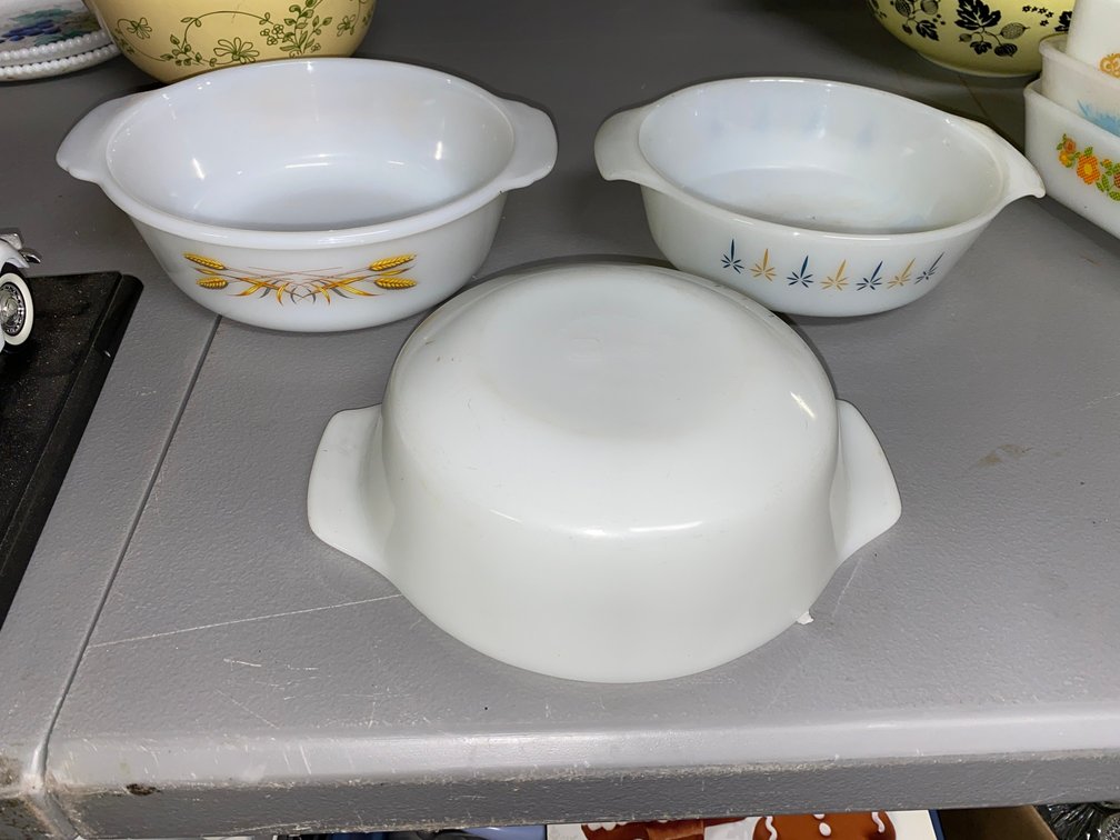 Pyrex bake ware