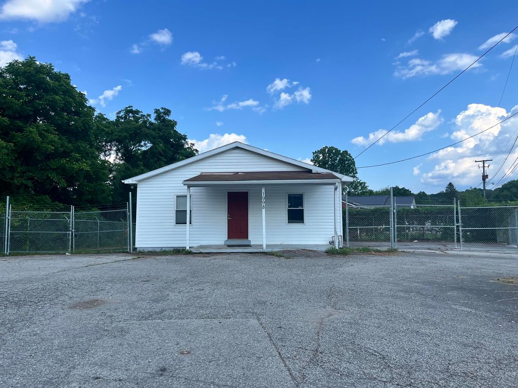 Image for SOLD $55,000 - Nice Commercial Building with Parking in Charleston