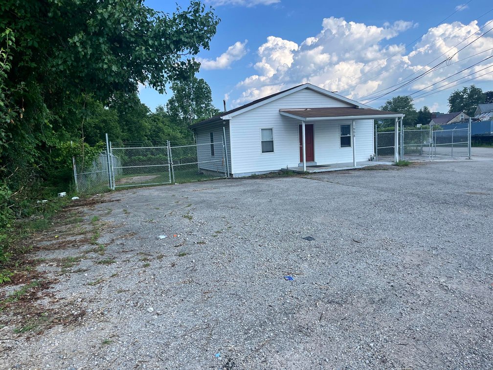 Image for SOLD $55,000 - Nice Commercial Building with Parking in Charleston