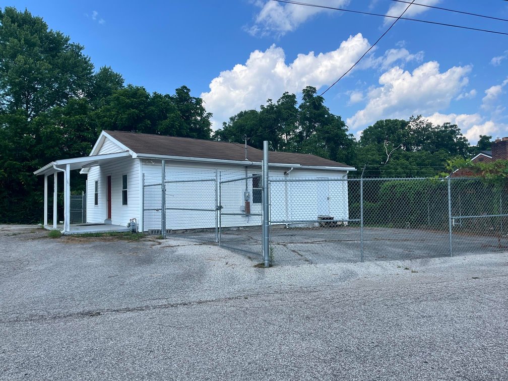 Image for SOLD $55,000 - Nice Commercial Building with Parking in Charleston