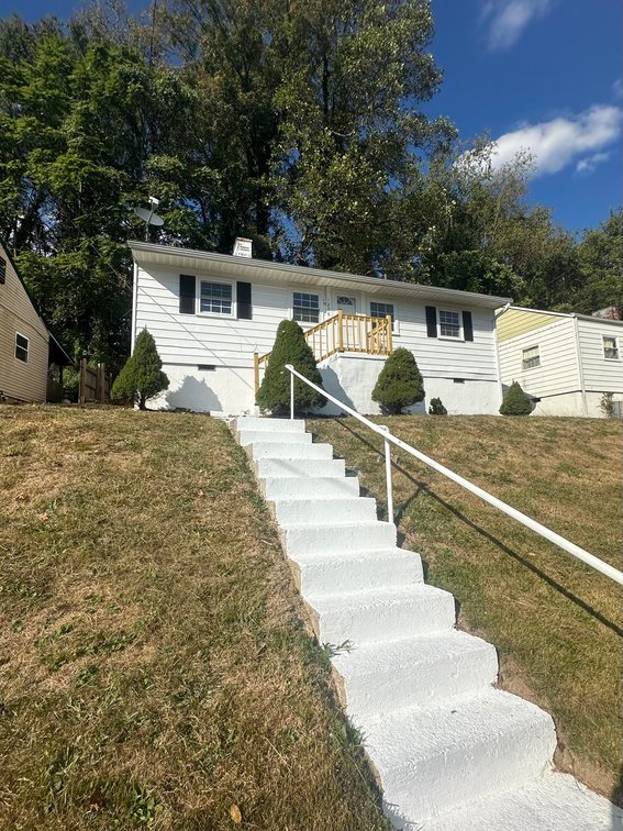 Image for SOLD $93,500 - Stunning Newly Remodeled 3 Bedroom in the Heart of Charleston