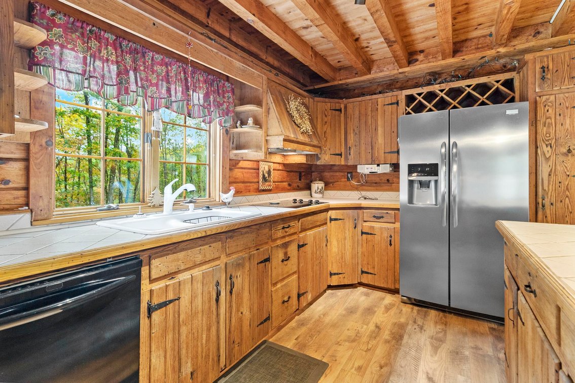 Image for SOLD $341,000 - Beautiful Log Home on Over 6 Private Acres in Buckhannon