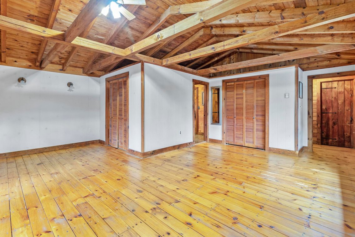 Image for SOLD $341,000 - Beautiful Log Home on Over 6 Private Acres in Buckhannon