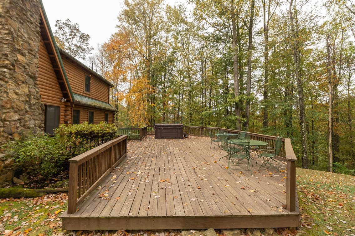 Image for SOLD $341,000 - Beautiful Log Home on Over 6 Private Acres in Buckhannon