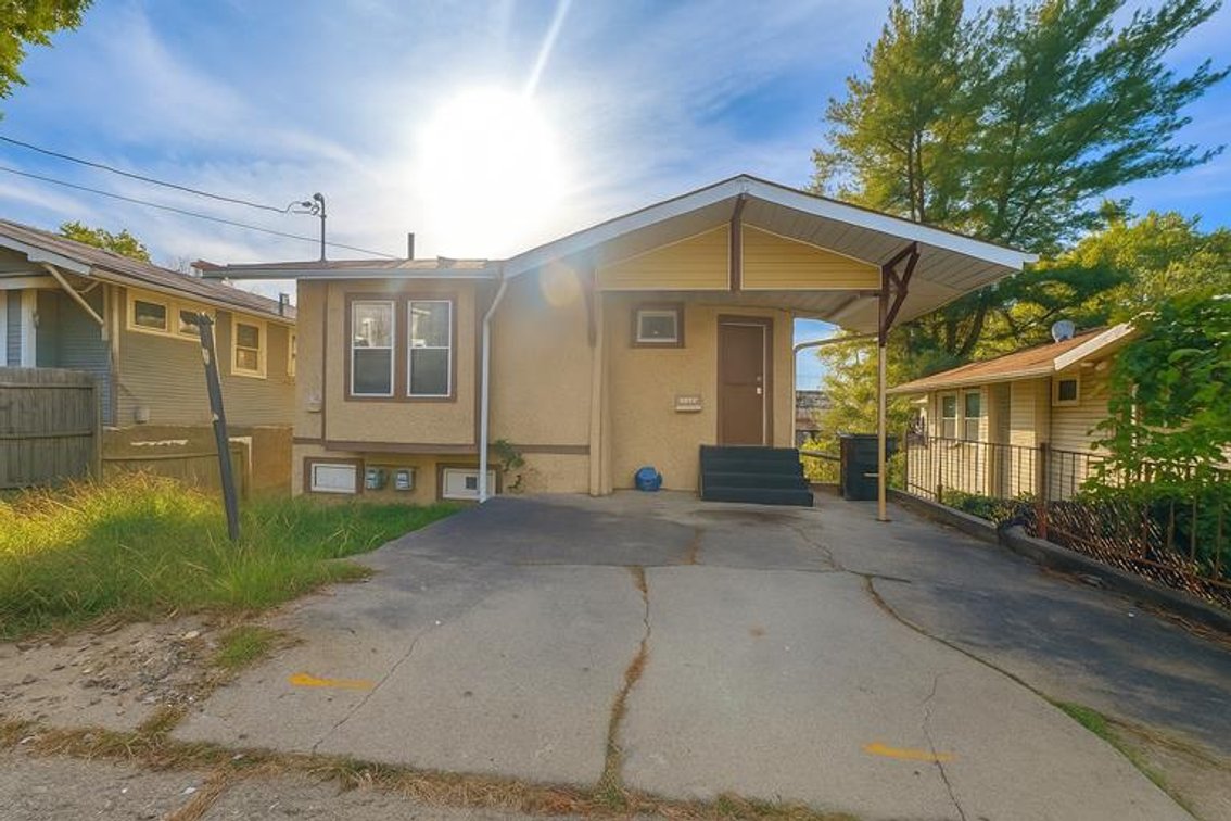 Image for SOLD $83,600 - Duplex in the Heart of Marietta