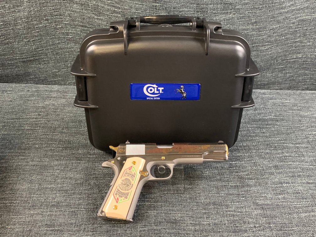 [29]  Colt Govt Model, Ser 70, Bandera de Mexico 1/500 .38 Super | SN: BDM424