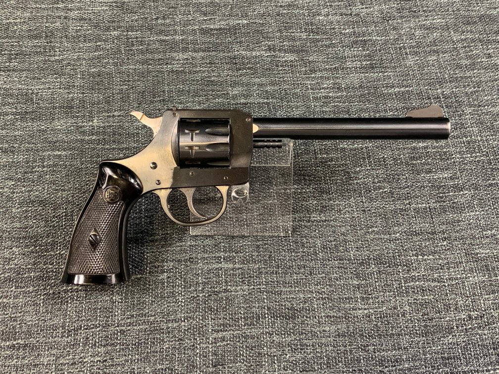 [54]  H&R 929 .22 LR | SN: AF81957