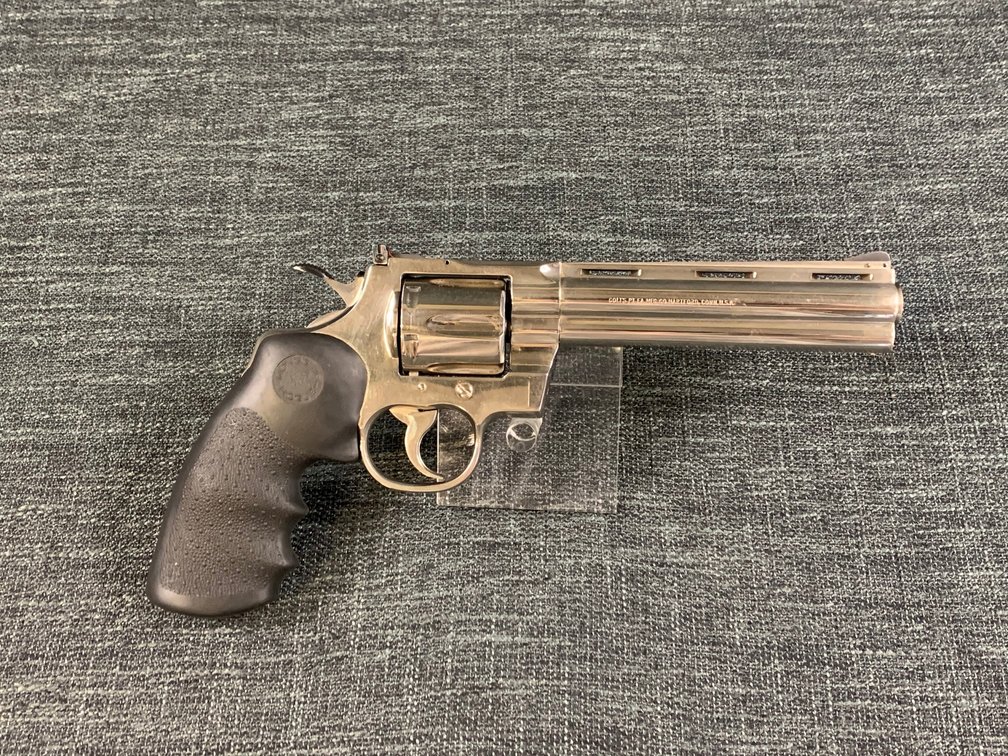[33]  Colt Python .357 Mag | SN: 54637E
