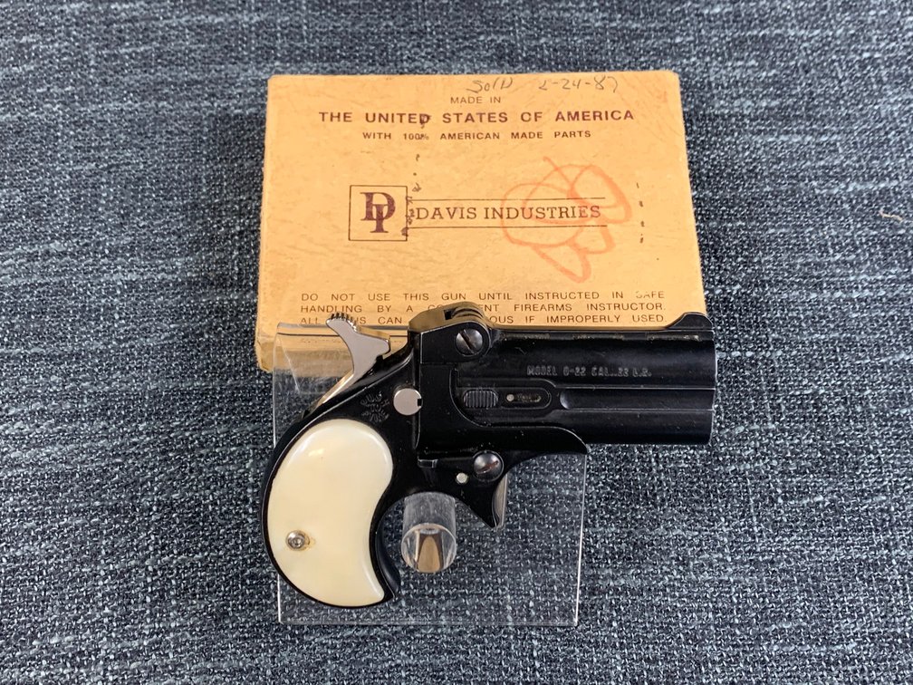 [40]  Davis D-22 .22 LR | SN: 362451