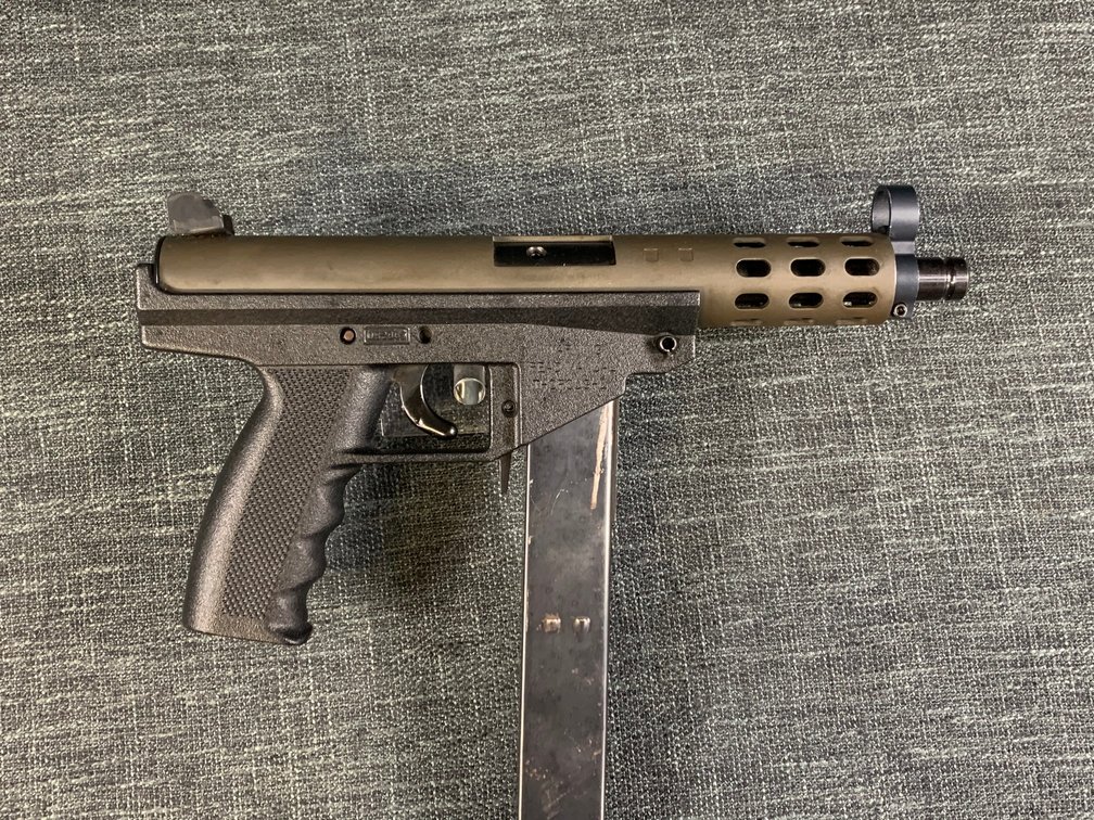 [7]  AA Arms AP9 9mm Luger | SN: 052867