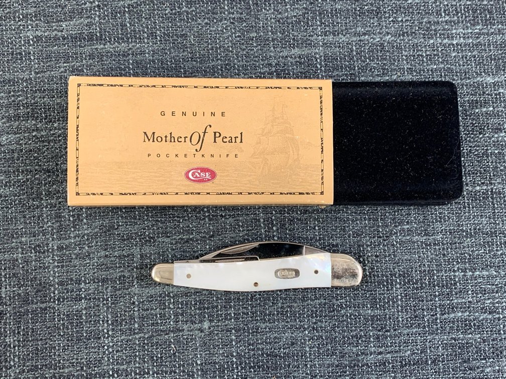 [30] Case Pearl Handle Seahorse with Box