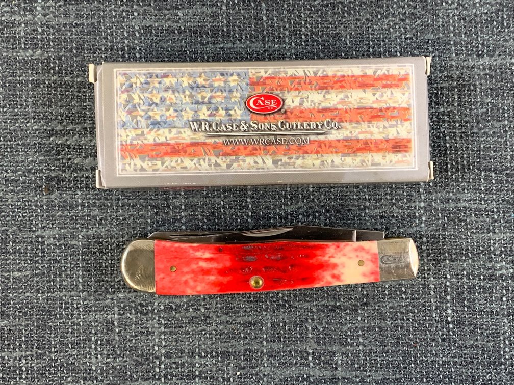 [37] Case Red Handled Trapper Knife w/Box