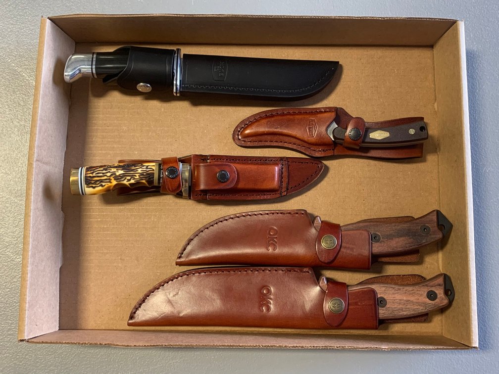 [46] Five Fixed Handle Knives