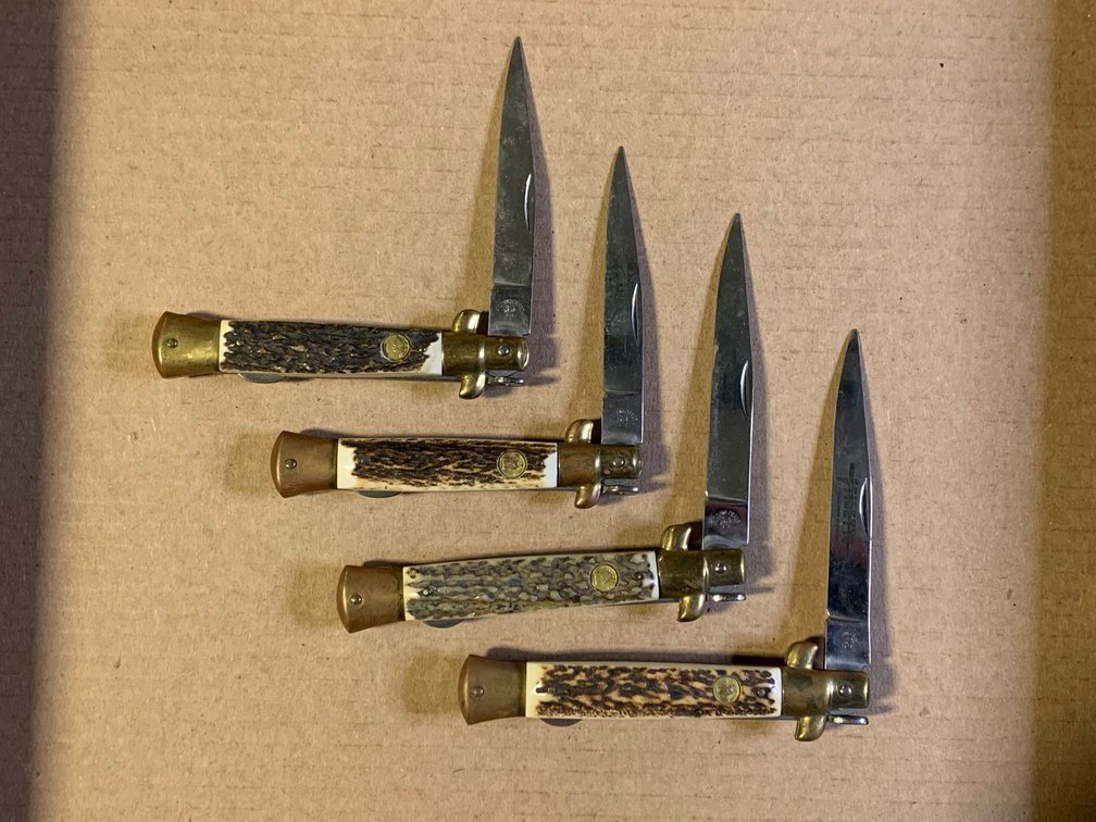 [60] Four Kissing Crane Knives