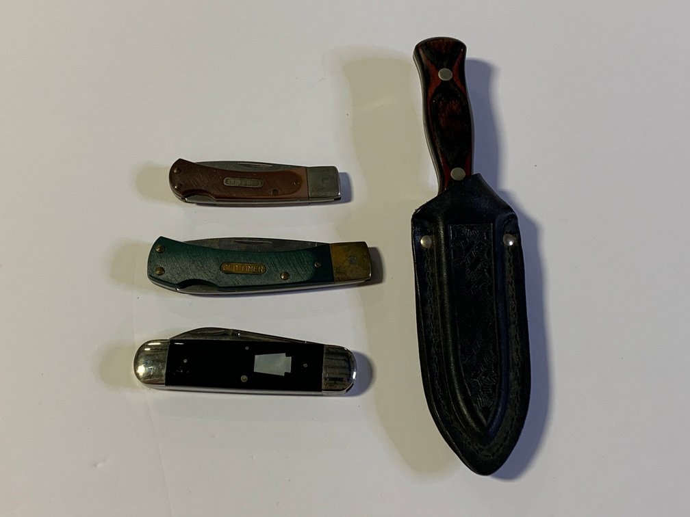 [62] FIve Knives