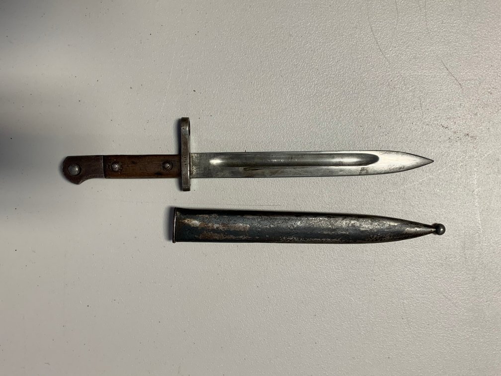 [68] German Bayonet with Scabbard