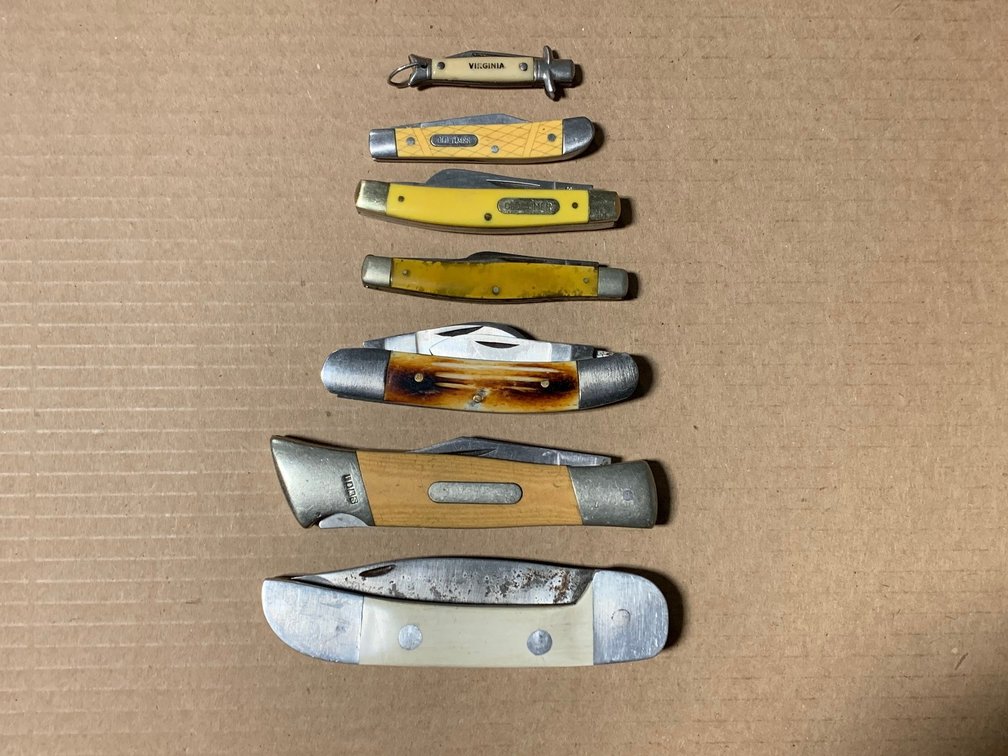 [84] Seven Folding Knives
