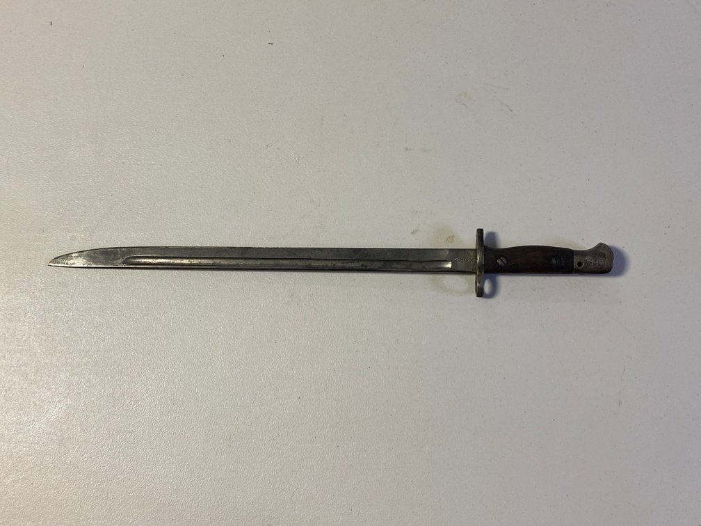 [83] Sanderson WWII Enfield Bayonet, no scabbard