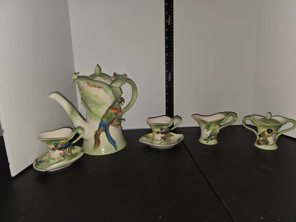 Franz Porcelain Parrot Set