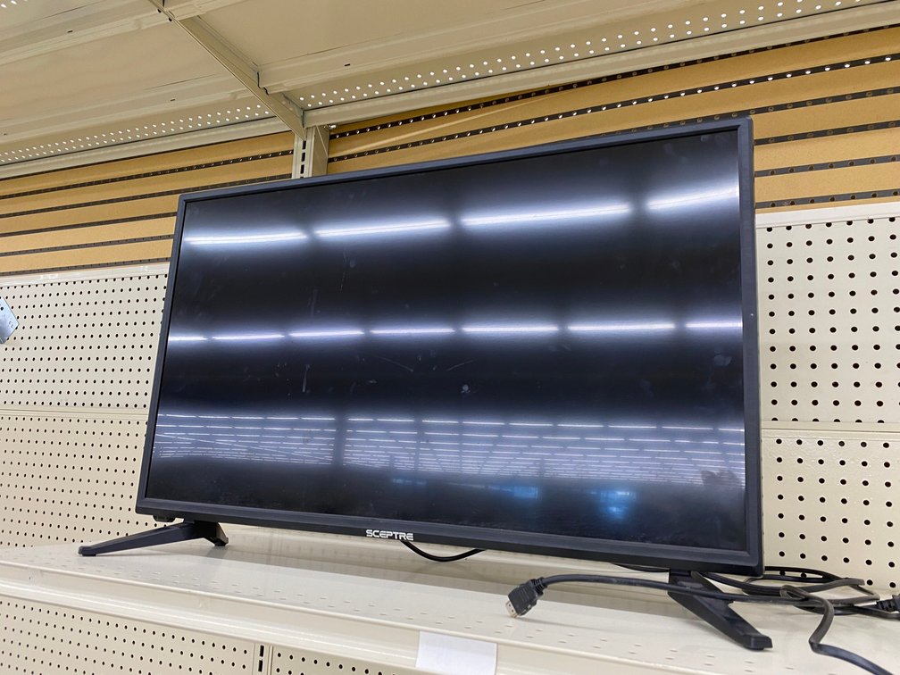 Sceptre 32" TV