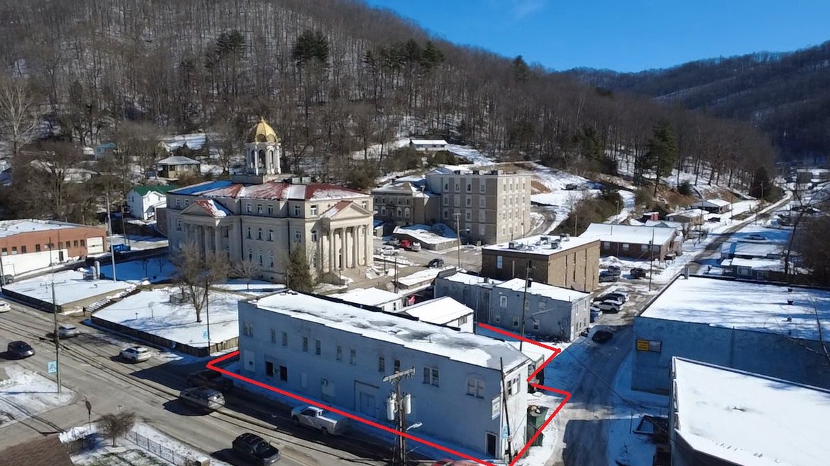 Mixed-Use Building in Growing Boone County Market