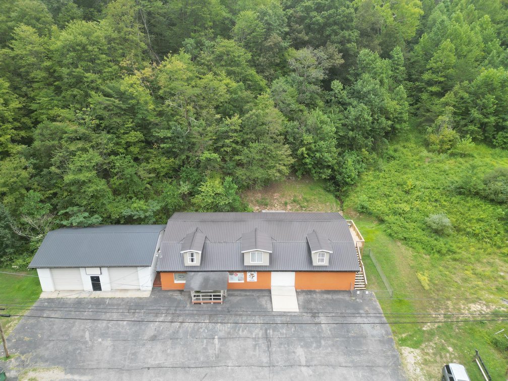 Multi-Purpose Property Just Outside of Charleston City Limits