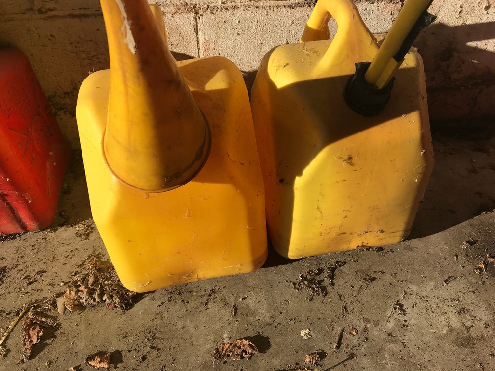 2 Fuel cans