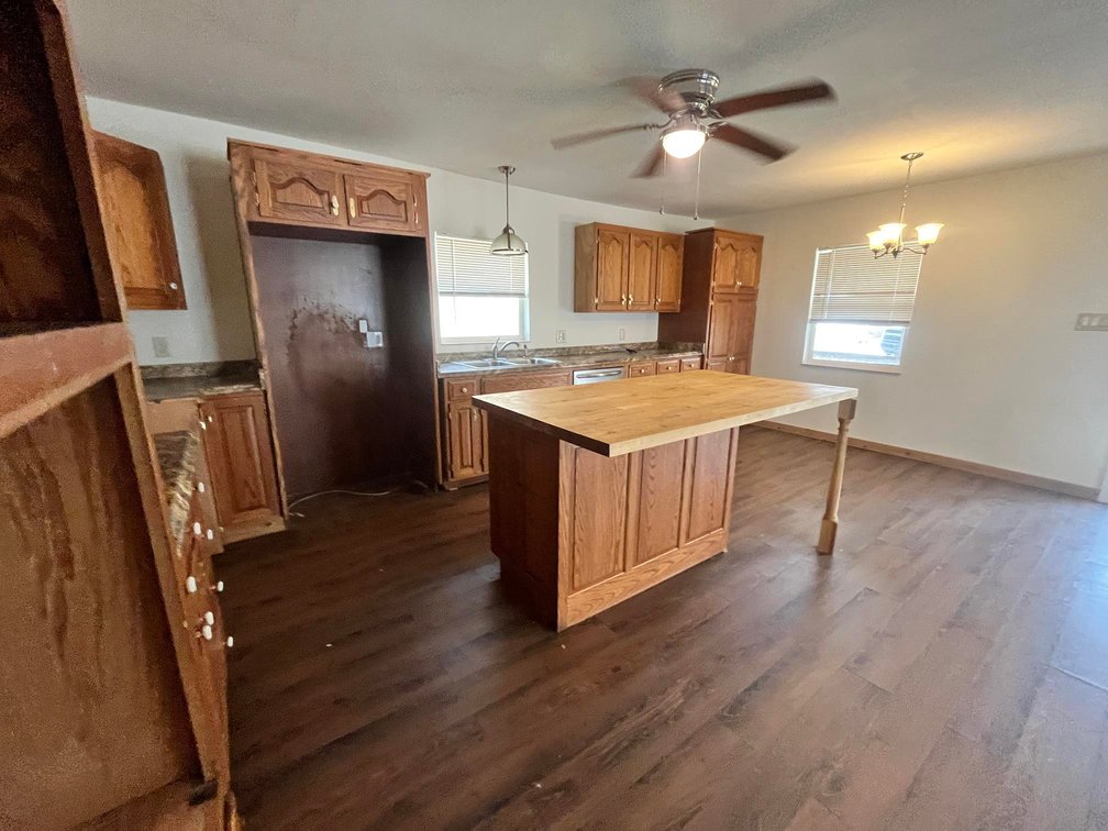 Image for SOLD $127,050 - Move-in Ready Log-Style Home on 1.63 Acres in Elkview